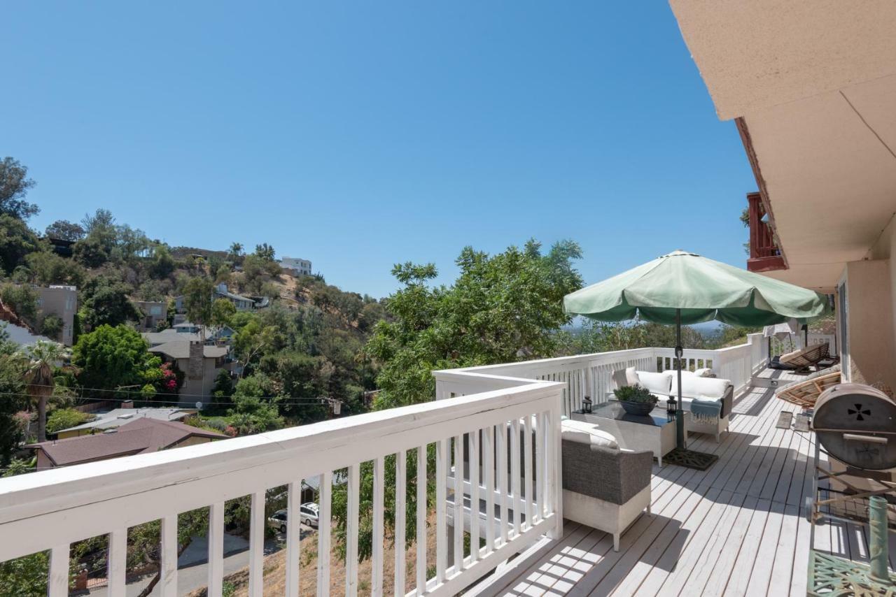 Modern Guest House Nestled In The Hollywood Hills With Huge Deck And Wow Views! Los Angeles Bagian luar foto