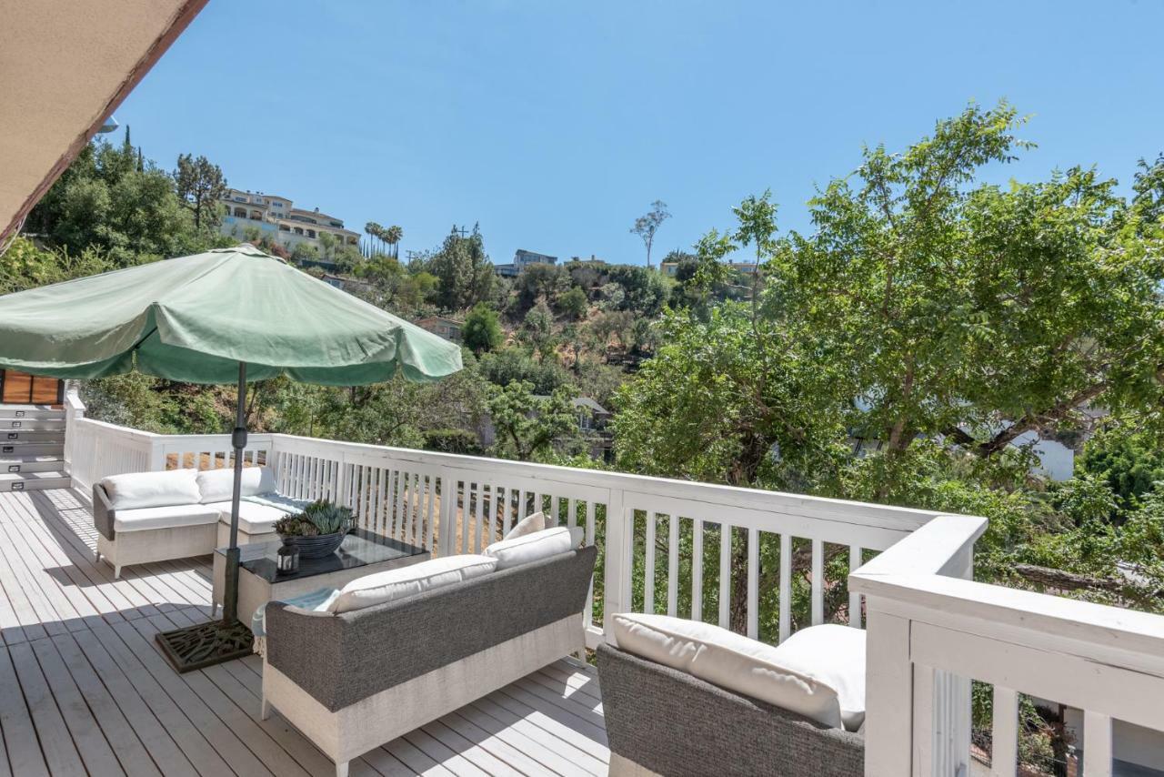 Modern Guest House Nestled In The Hollywood Hills With Huge Deck And Wow Views! Los Angeles Bagian luar foto